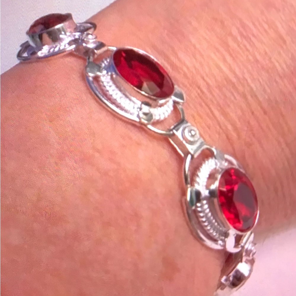Stunning Garnet 925 Sterling Silver Garnet Bracelet